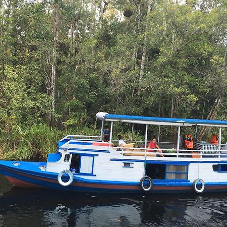 Orangutan Shaka Houseboat With Cabin Pangkalanbuun Exterior foto